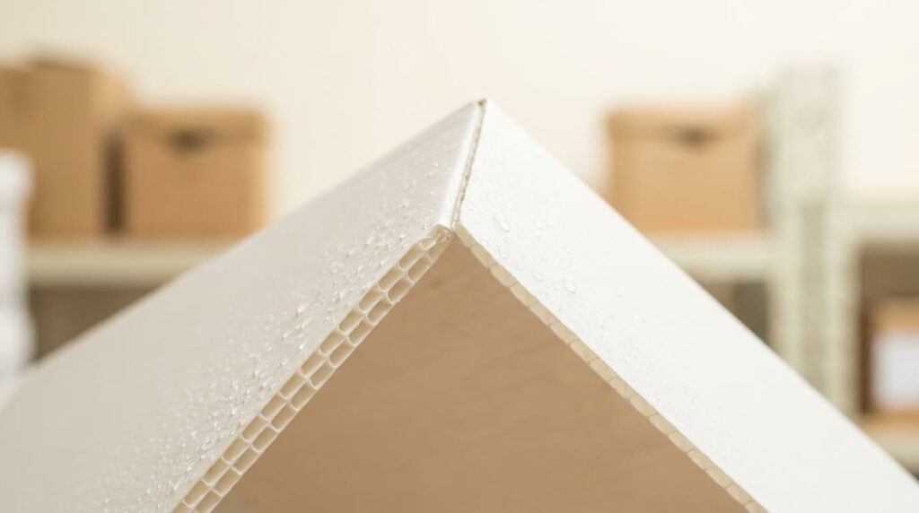 Tepi box arsip plastik PP corrugated berongga dengan tetesan air yang tidak meresap